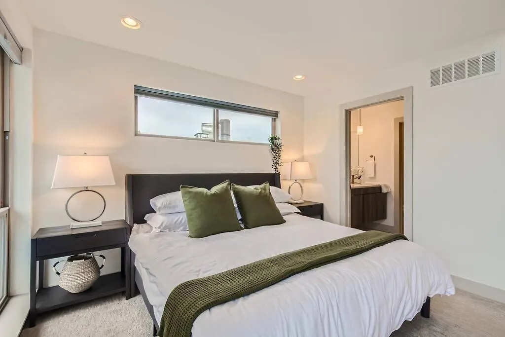 بيت للعطل Upscale Townhome W/ Stunning Rooftop Views دنفر
